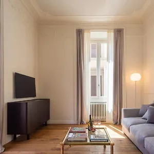 Luxury Al Duomo By Mmega Apartment