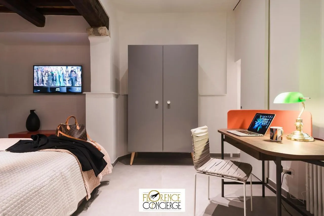 Ground Floor With Patio-Ghibellina 65 Apartment Florence