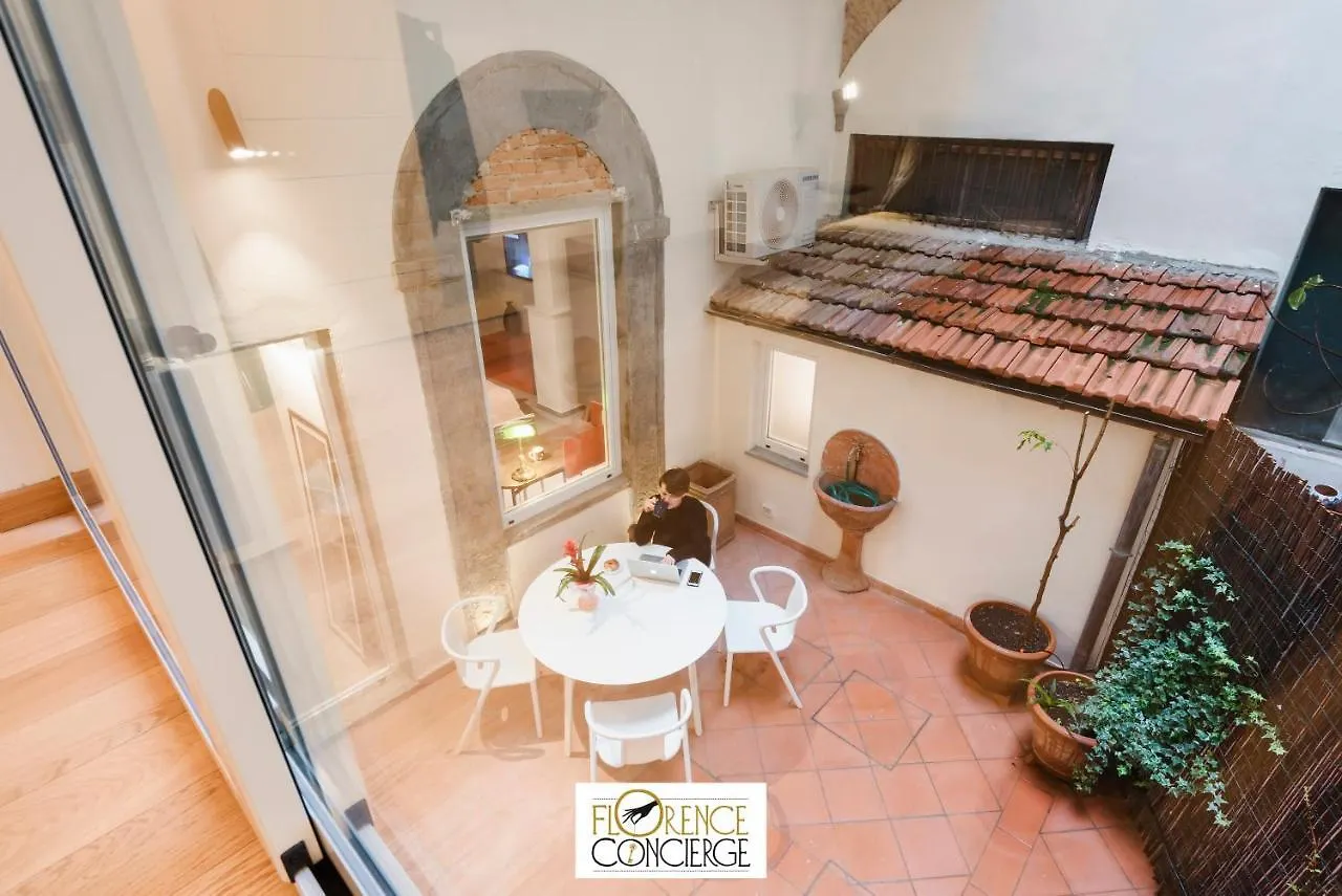 Ground Floor With Patio-Ghibellina 65 Apartment Florence